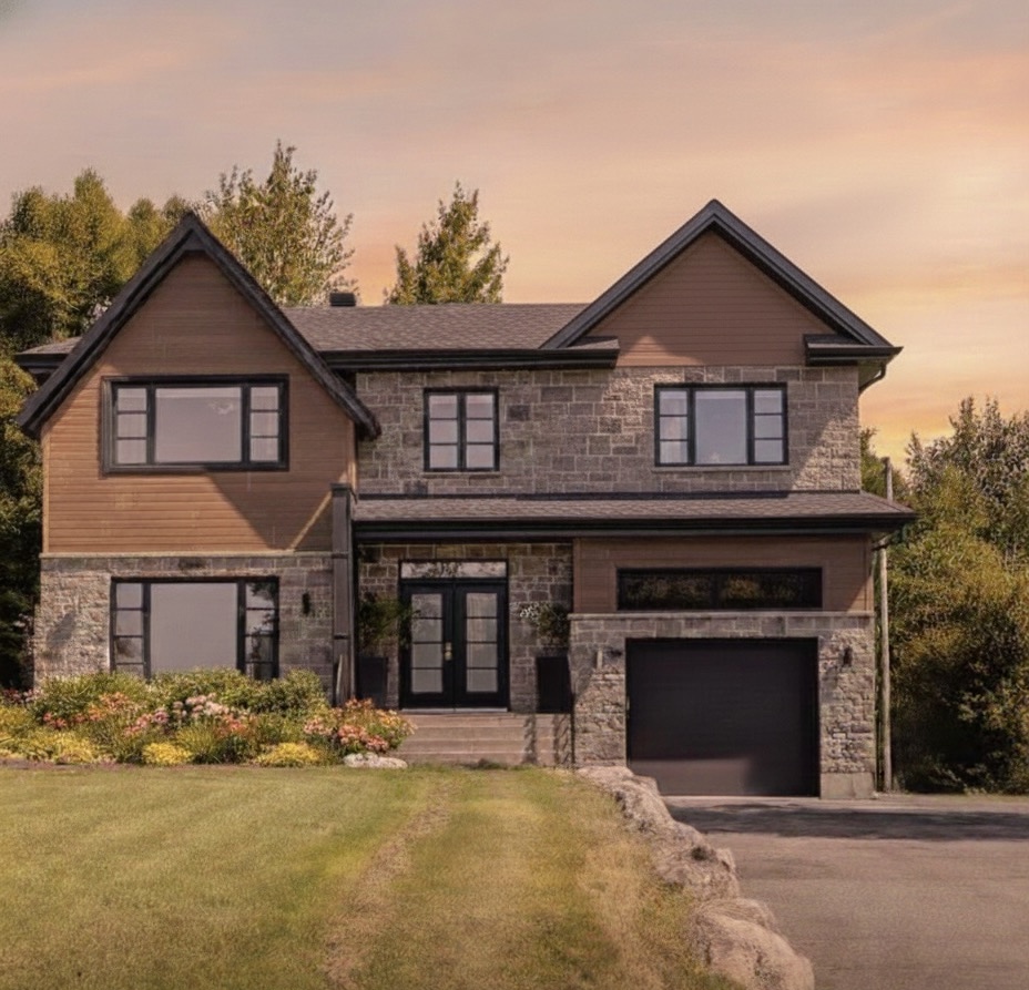 Family Homes & Condos